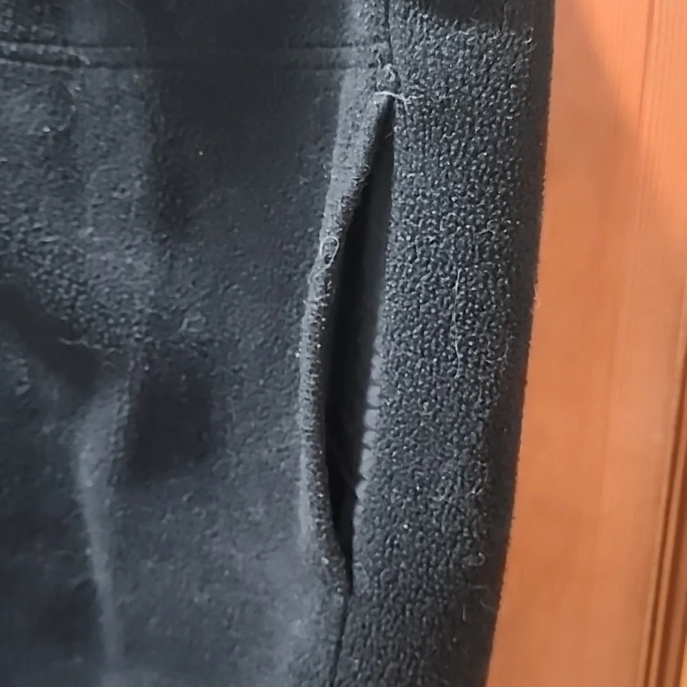 Fleece vest EUC - Picture 3 of 6